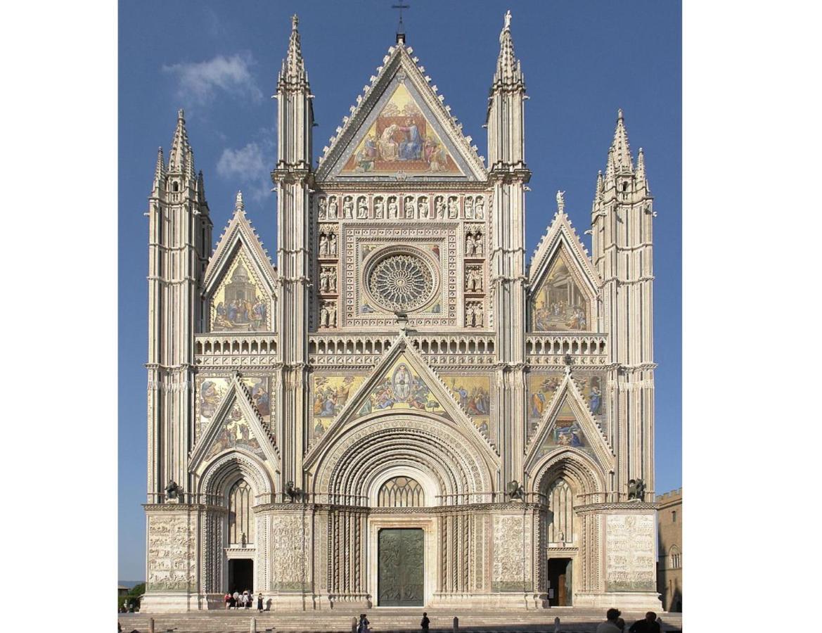 Stanza Con Bagno Privato Orvieto Centro Storico, Aria Condizionata Netflix Vicino Al Pozzo Della Cava-Affittacamere "Carvajal Rooms" Bagian luar foto
