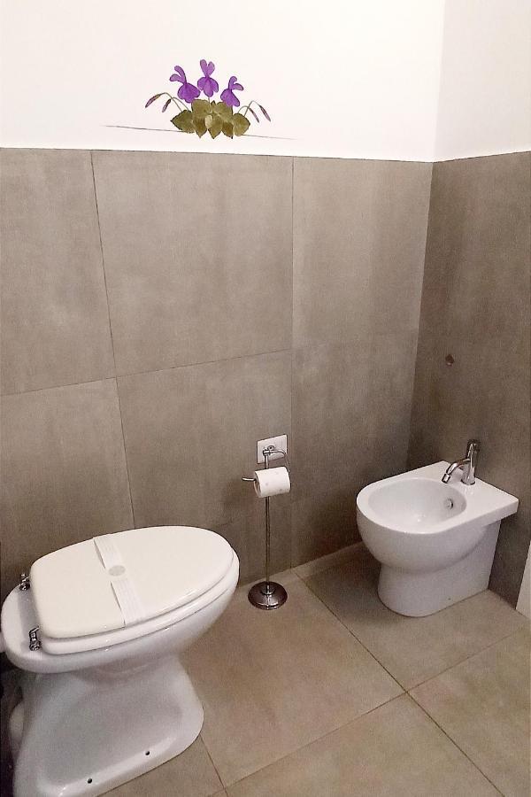 Stanza Con Bagno Privato Orvieto Centro Storico, Aria Condizionata Netflix Vicino Al Pozzo Della Cava-Affittacamere "Carvajal Rooms" Bagian luar foto