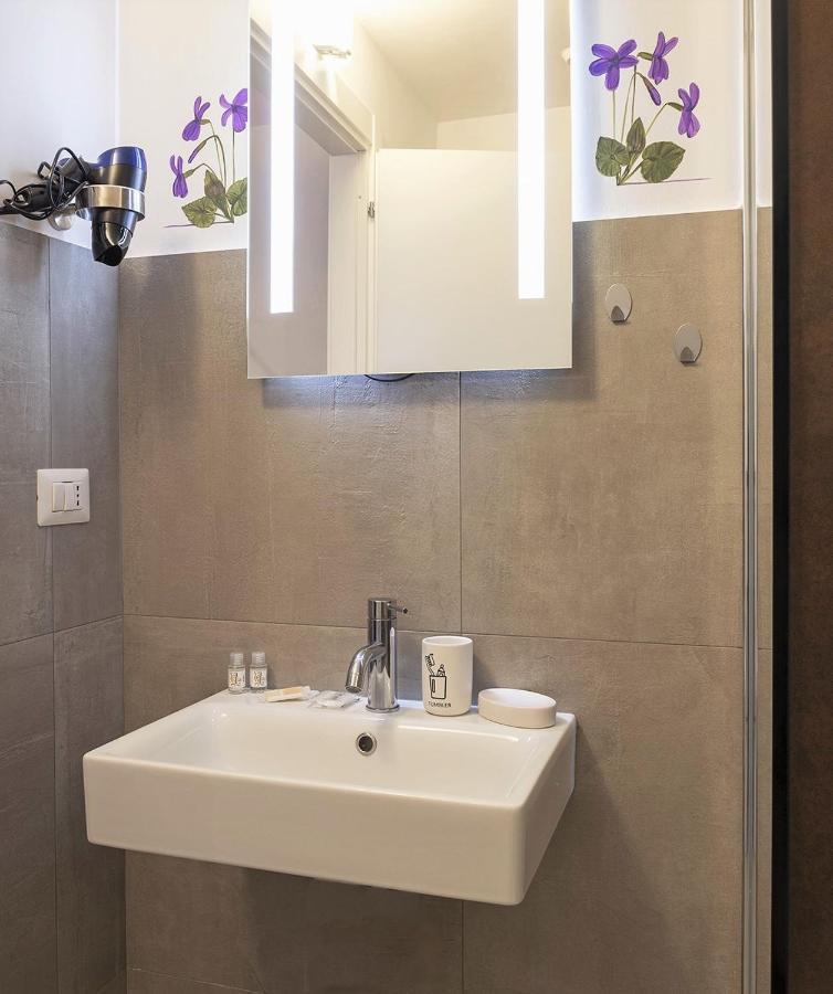 Stanza Con Bagno Privato Orvieto Centro Storico, Aria Condizionata Netflix Vicino Al Pozzo Della Cava-Affittacamere "Carvajal Rooms" Bagian luar foto